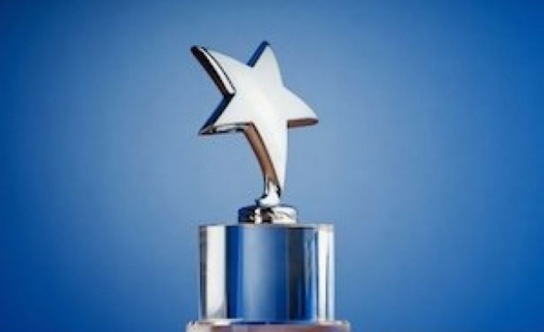 Dans le cadre du Gala ALPHA de cette année présenté par la Chambre de Commerce de Saint-Laurent, nous sommes heureux d’annoncer que FlagShip a été mise en nomination pour le prestigieux prix de la meilleure société dans la catégorie « Services aux entreprises ».